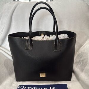 Dooney & Bourke Medium Russell